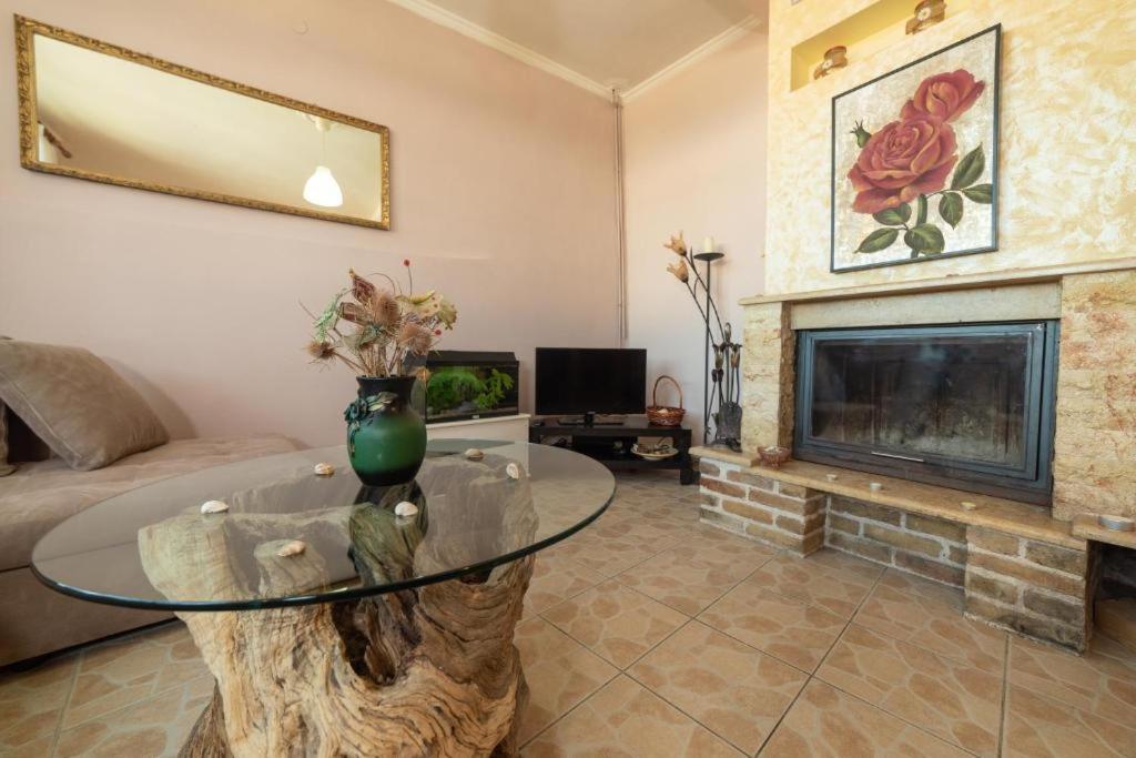 Menecrates Rustic - San Matteo Appartement Ágios Matthaíos Buitenkant foto