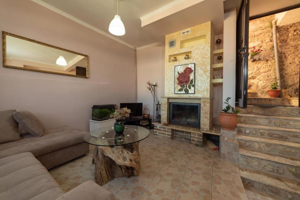 Menecrates Rustic - San Matteo Appartement Ágios Matthaíos Buitenkant foto