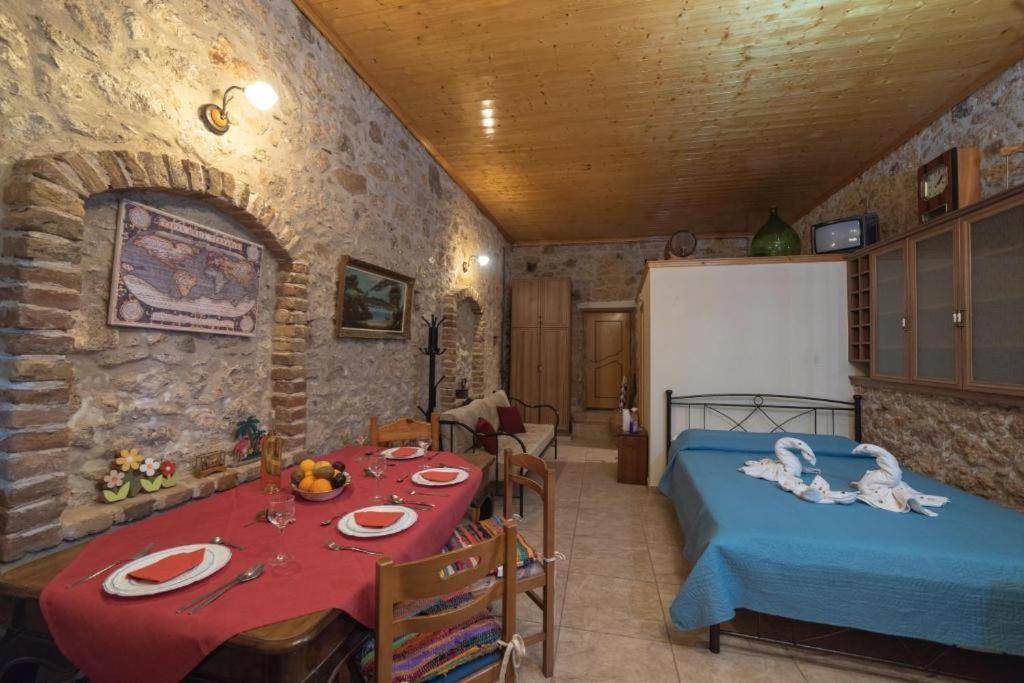 Menecrates Rustic - San Matteo Appartement Ágios Matthaíos Buitenkant foto