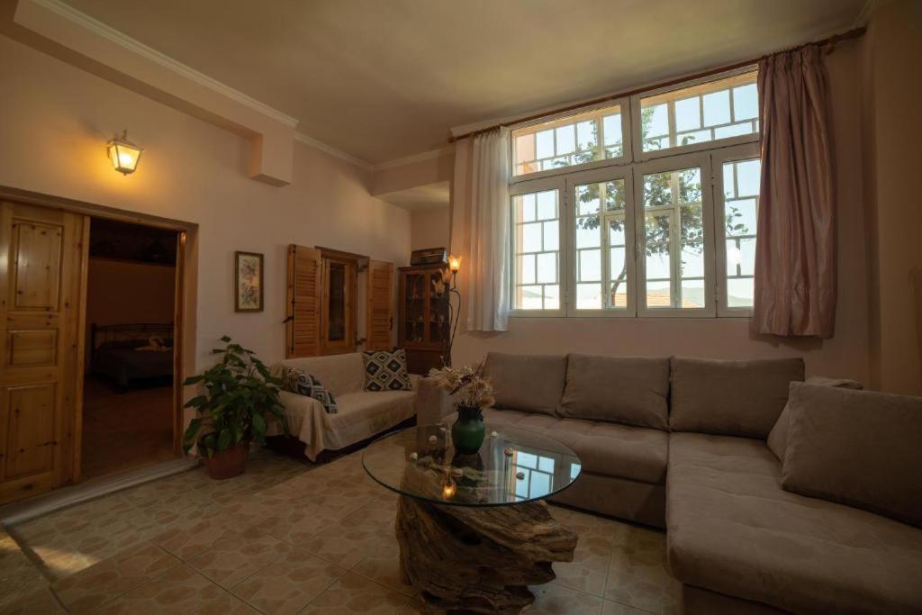 Menecrates Rustic - San Matteo Appartement Ágios Matthaíos Buitenkant foto